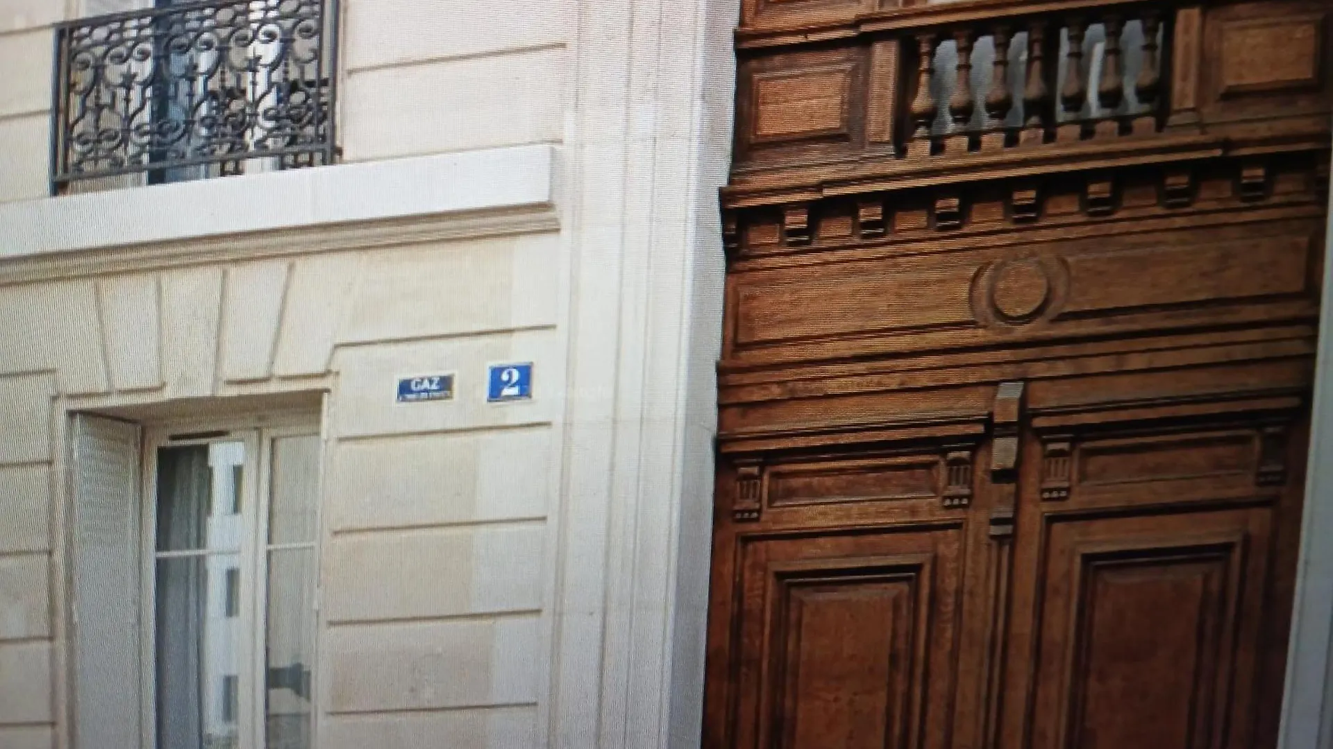 Chic Parisian Apartment